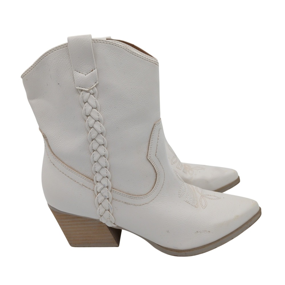 DV Dolce Vita Karyn White Western Ankle Boots Women 8.5 Braided Pointed Toe